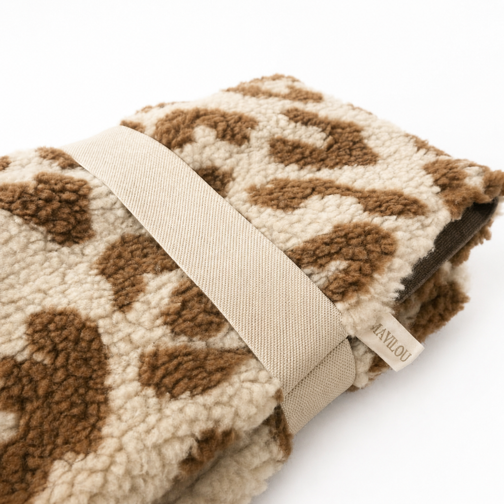 Foldable dog blanket leopard print